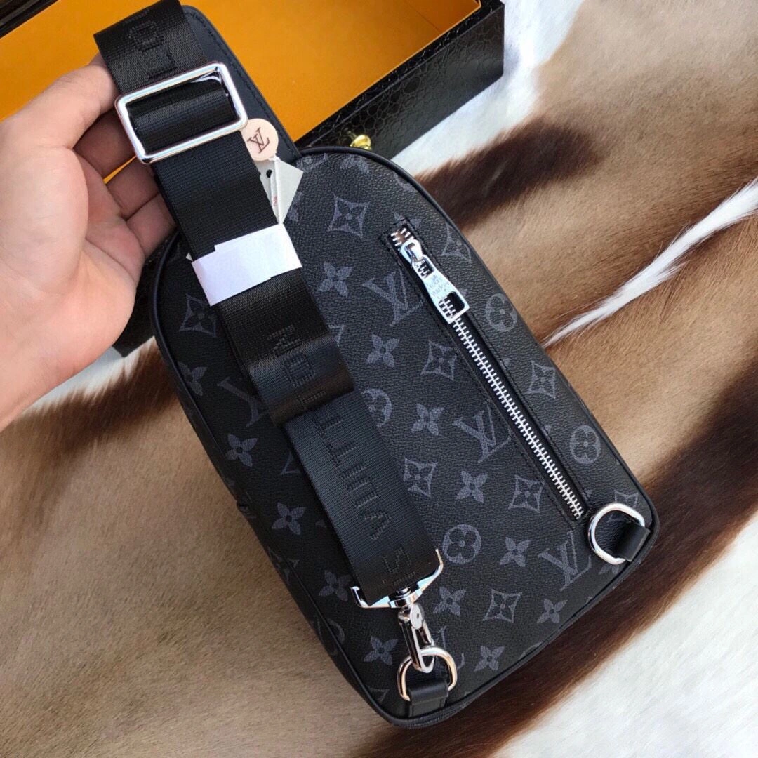 Unisex Mens Louis Vuitton Waist Chest Packs 92672