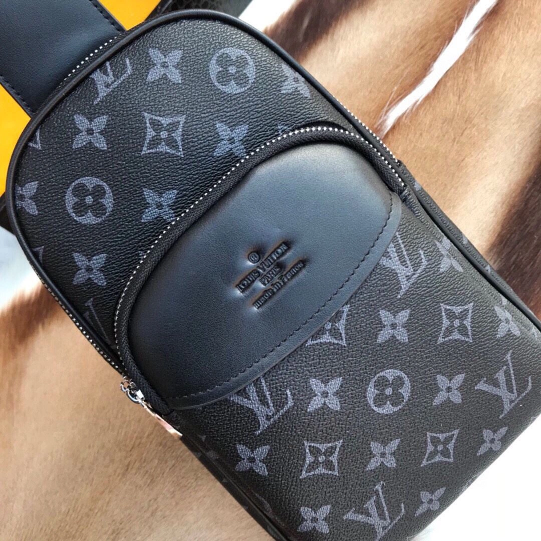 Unisex Mens Louis Vuitton Waist Chest Packs 92672