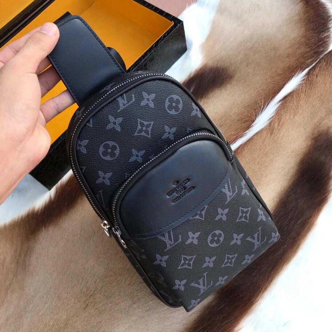 Unisex Mens Louis Vuitton Waist Chest Packs 92672