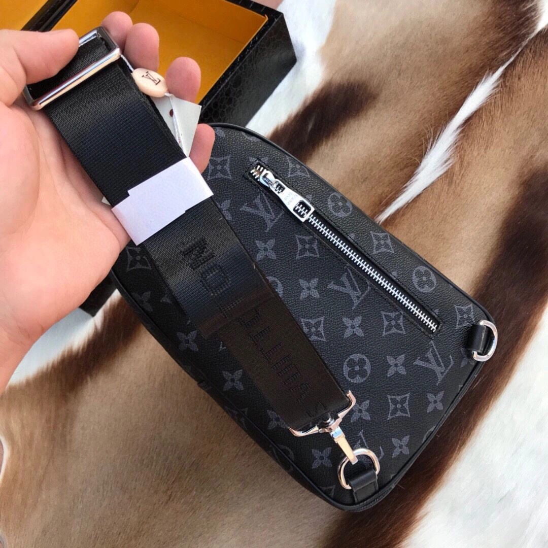 Unisex Mens Louis Vuitton Waist Chest Packs 92672