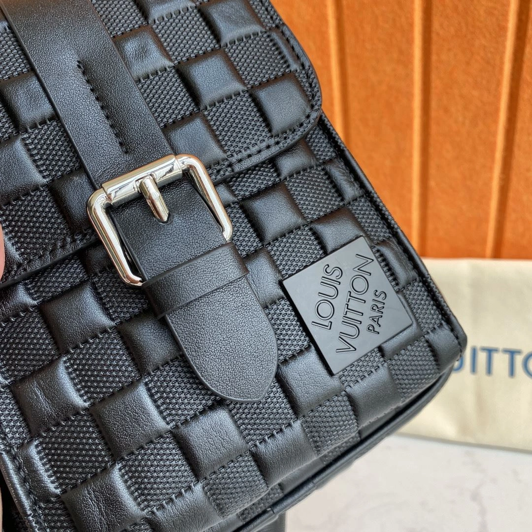 Trendy Mens Louis Vuitton Waist Chest Packs 92725