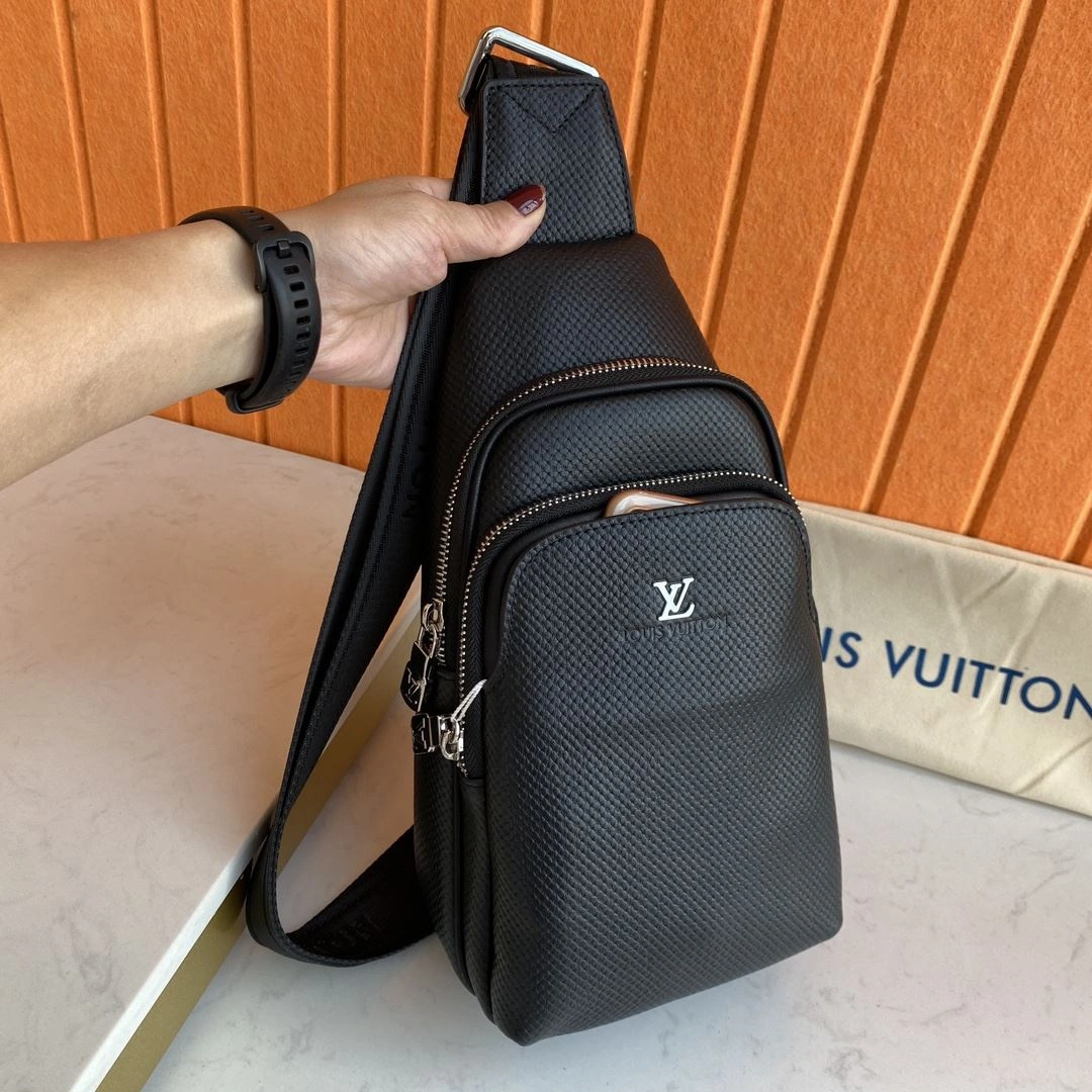 FashionForward Mens Louis Vuitton Waist Chest Packs 92684