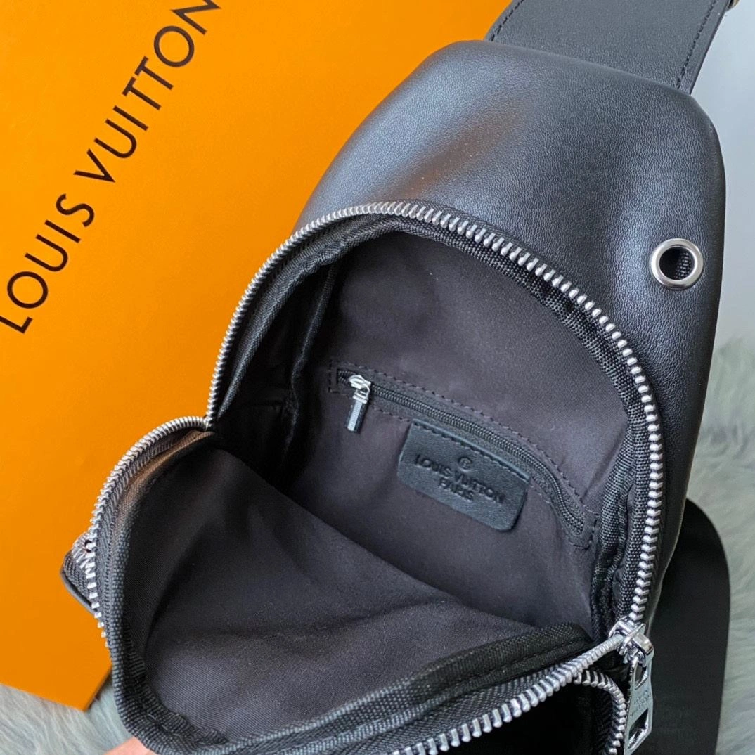 Chic Mens Louis Vuitton Waist Chest Packs 92639