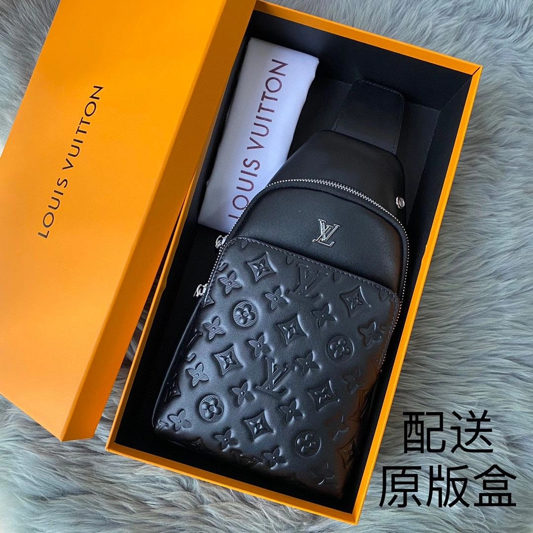 Chic Mens Louis Vuitton Waist Chest Packs 92639