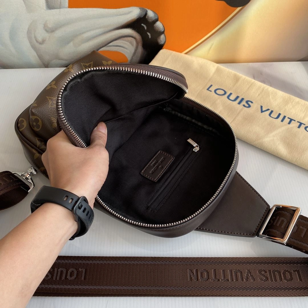 Breathable Mens Louis Vuitton Waist Chest Packs 91645
