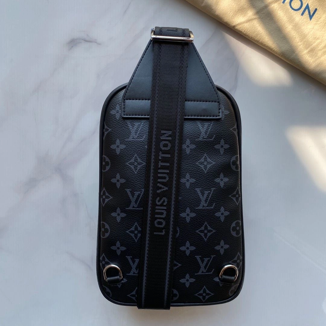 Mens Louis Vuitton Waist Chest Packs Fashionable 91639