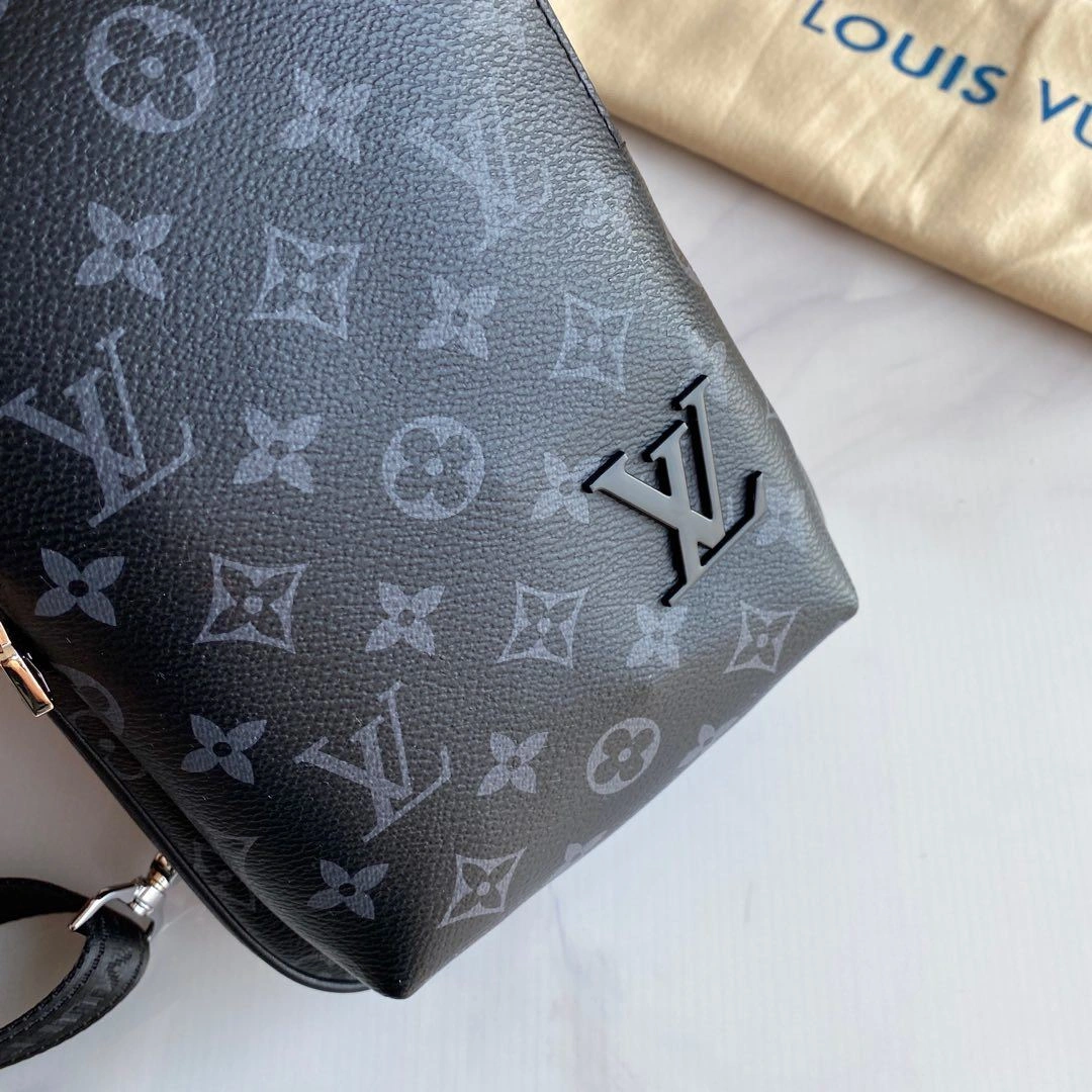 Mens Louis Vuitton Waist Chest Packs Fashionable 91639