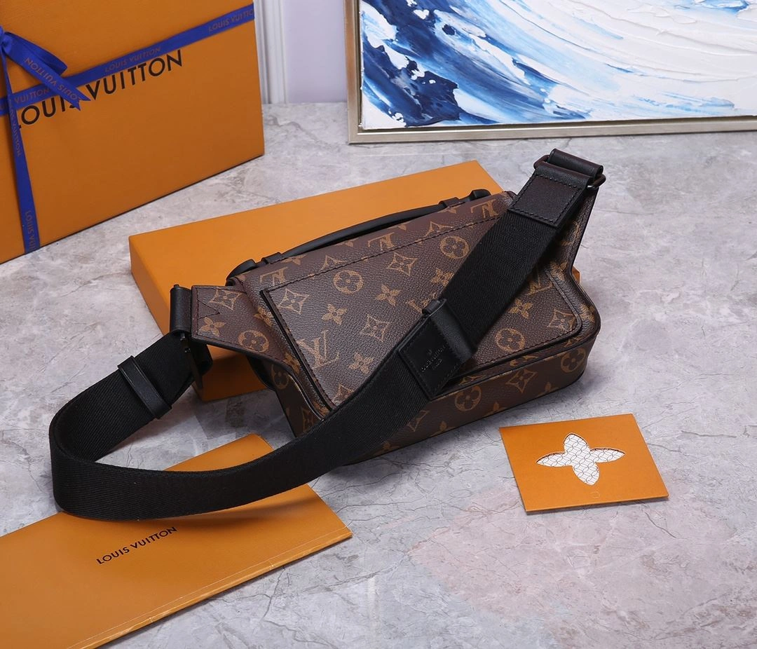 Mens Louis Vuitton Waist Chest Packs Practical 91636