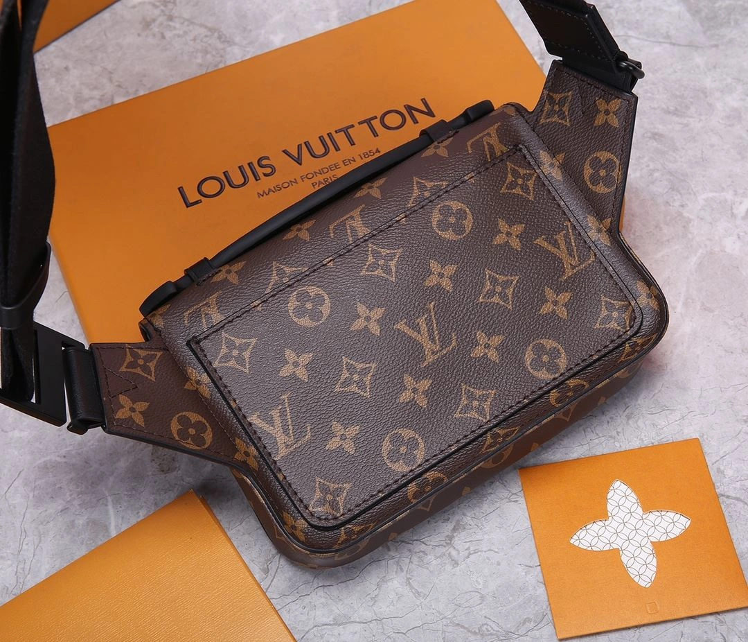 Mens Louis Vuitton Waist Chest Packs Practical 91636