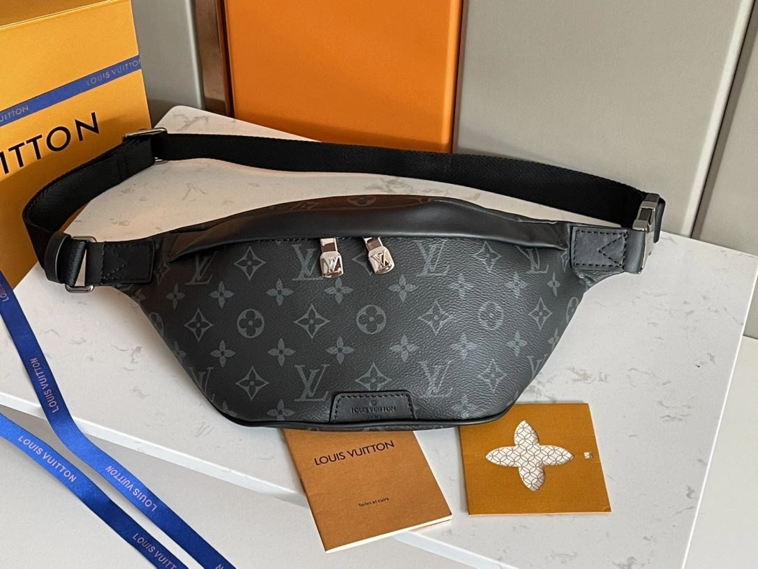 Elegant Mens Louis Vuitton Waist Chest Packs 91631