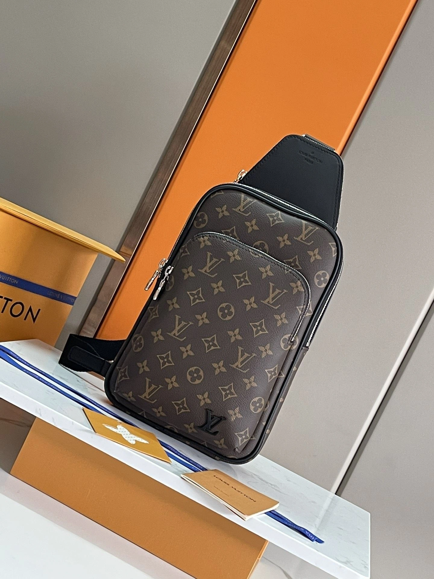 Mens Louis Vuitton Waist Chest Packs TimelessDesign 91633