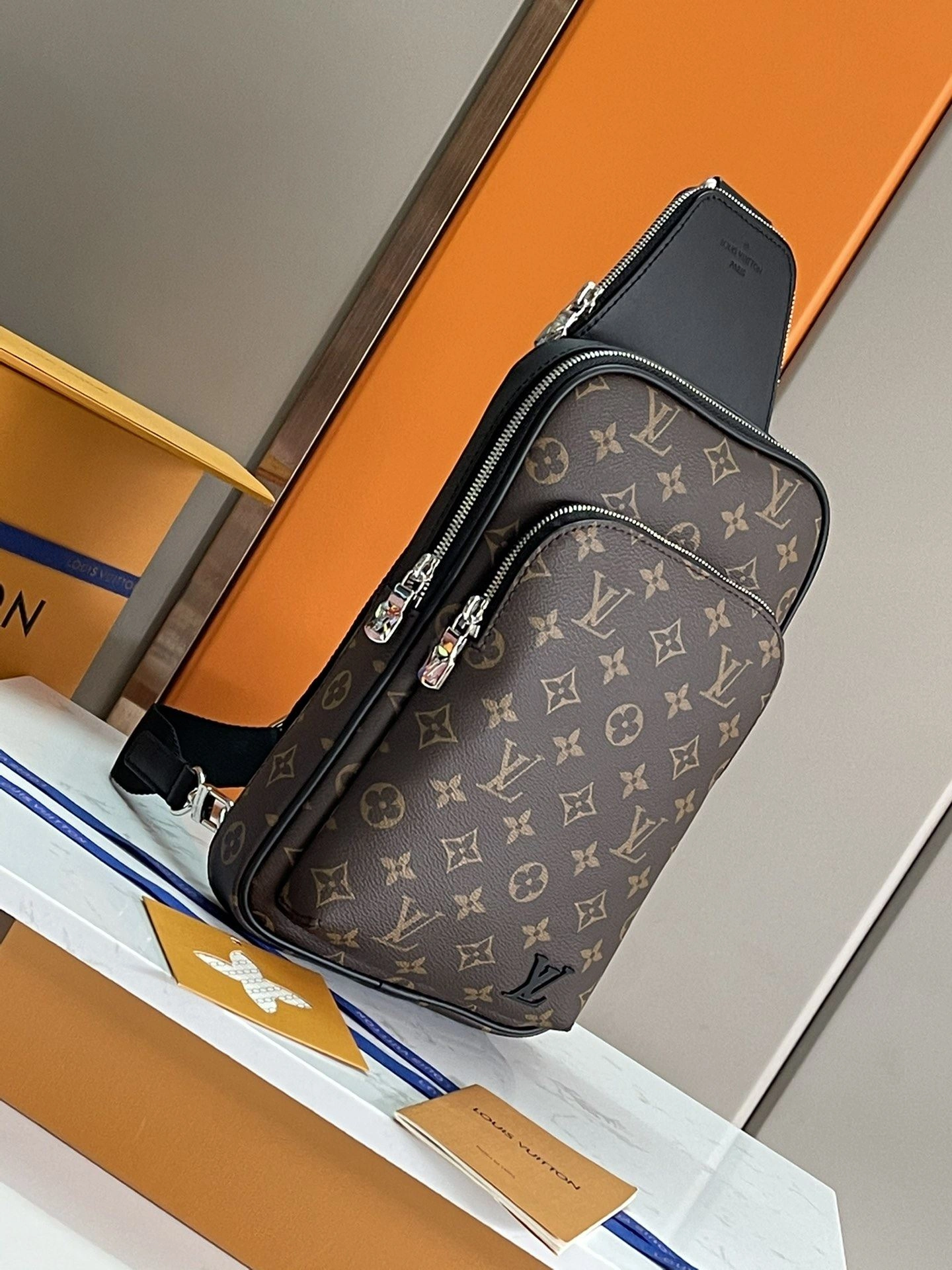 Mens Louis Vuitton Waist Chest Packs TimelessDesign 91633