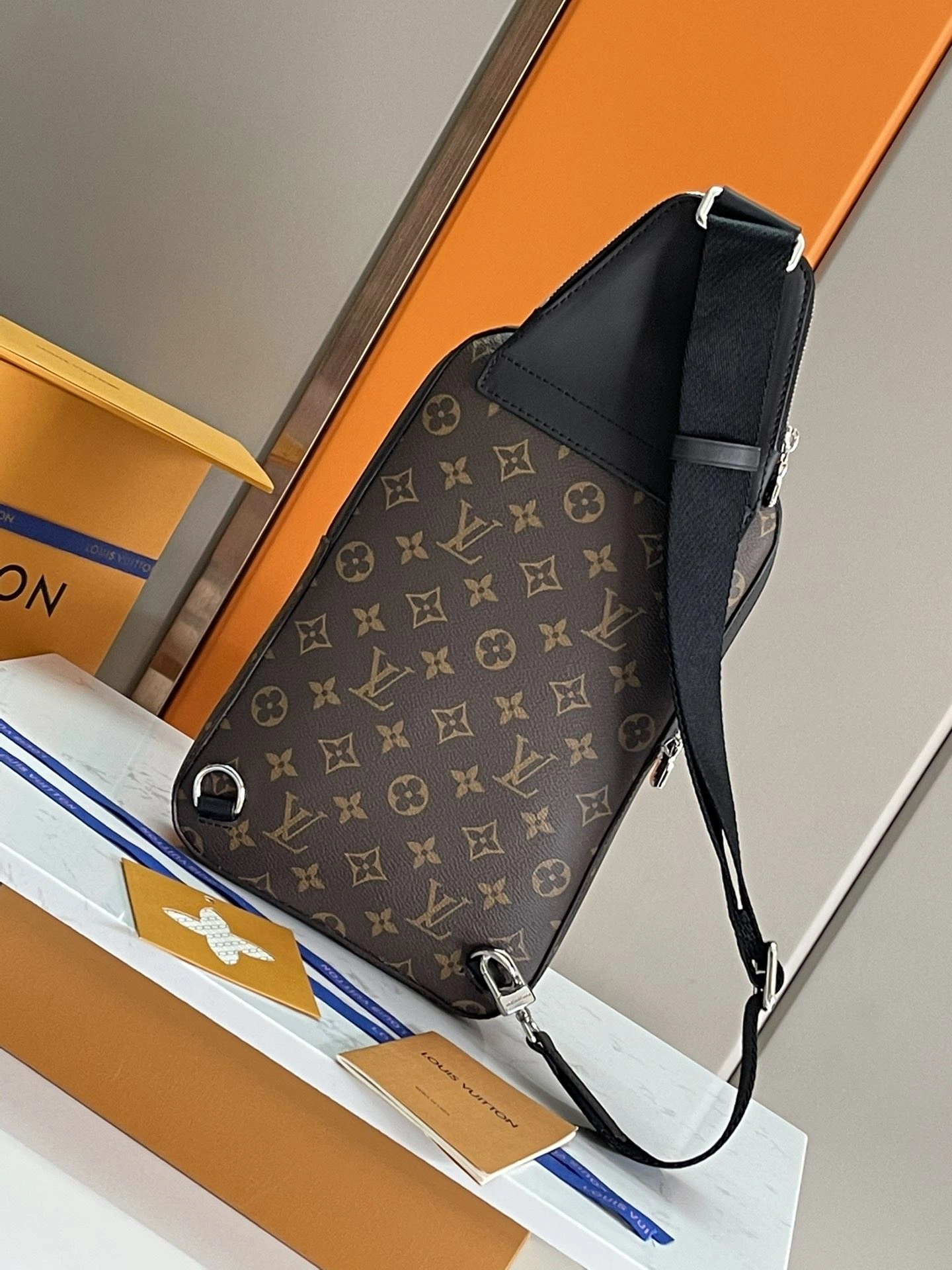 Mens Louis Vuitton Waist Chest Packs TimelessDesign 91633