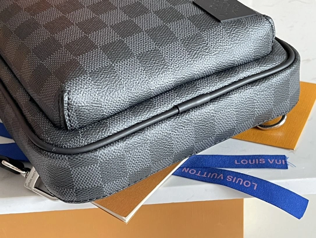 Mens Louis Vuitton Waist Chest Packs Bold 91626
