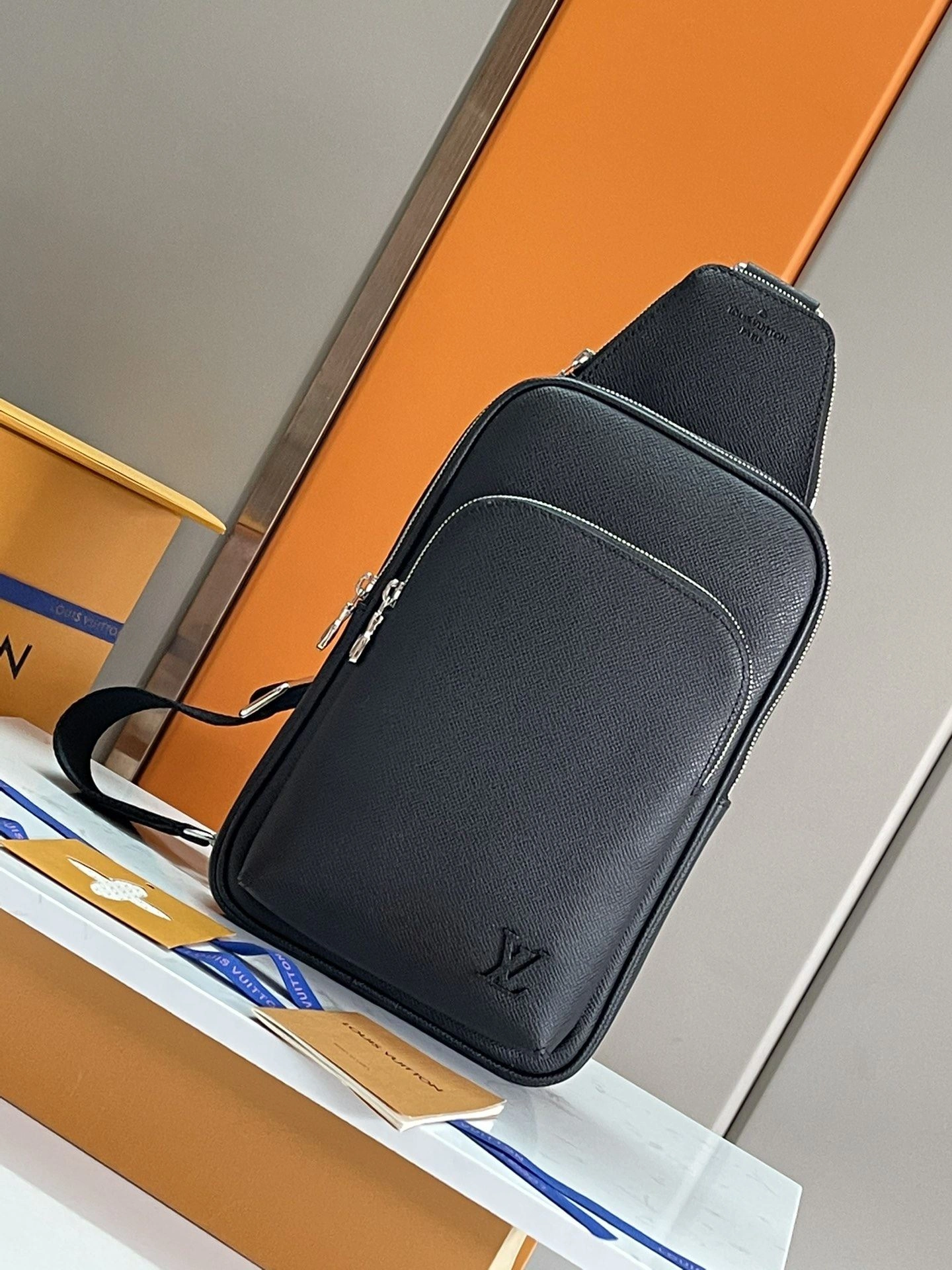 Mens Louis Vuitton Waist Chest Packs Sleek 91627