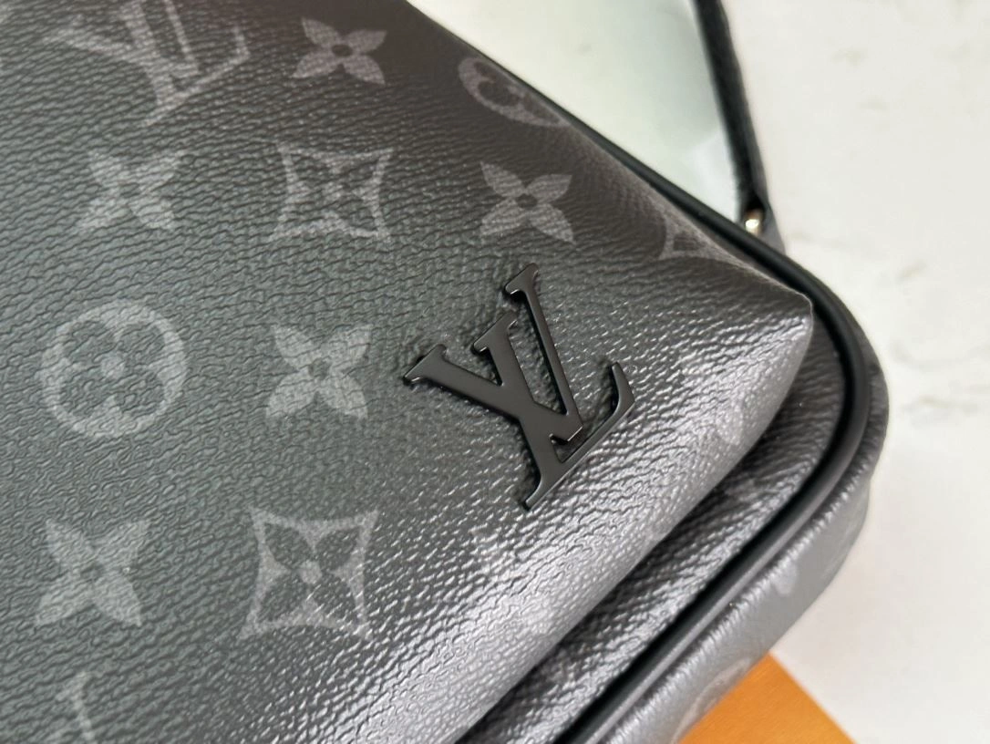 Mens Louis Vuitton Waist Chest Packs ZeroBulk 91700