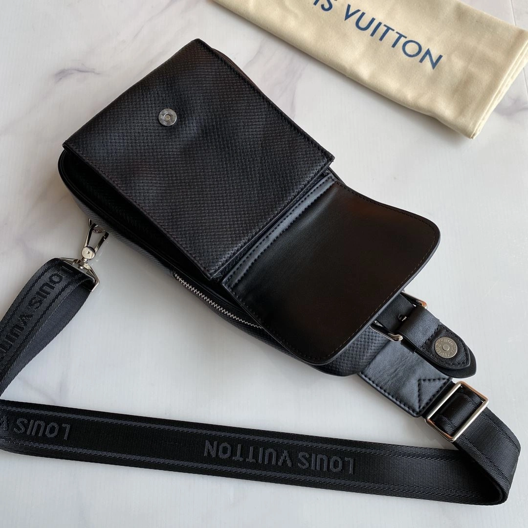 Durable Mens Louis Vuitton Waist Chest Packs 91620