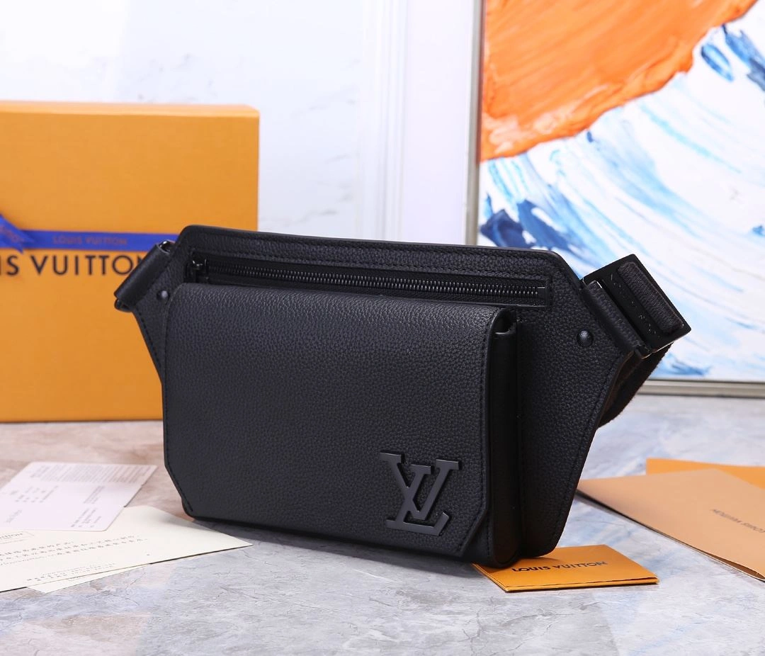 Mens Louis Vuitton Waist Chest Packs Durable 91618