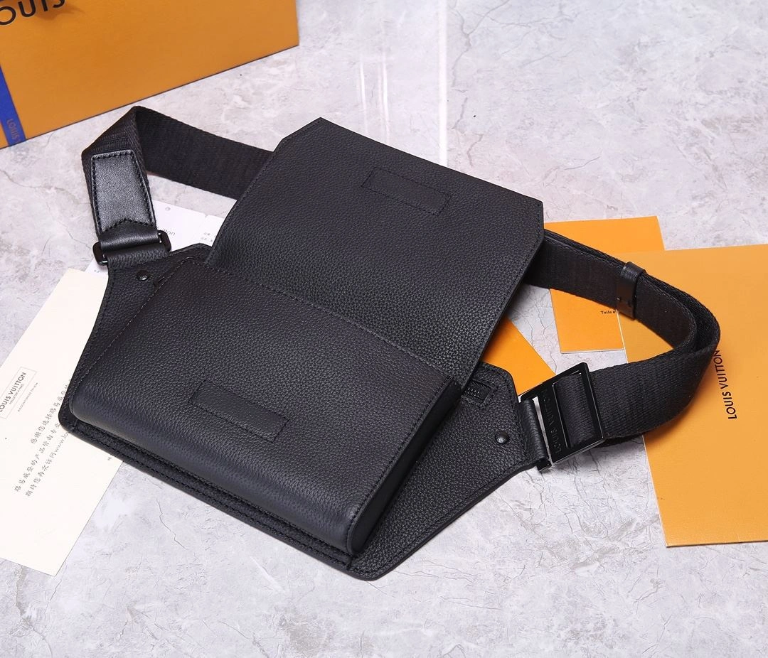Mens Louis Vuitton Waist Chest Packs Durable 91618