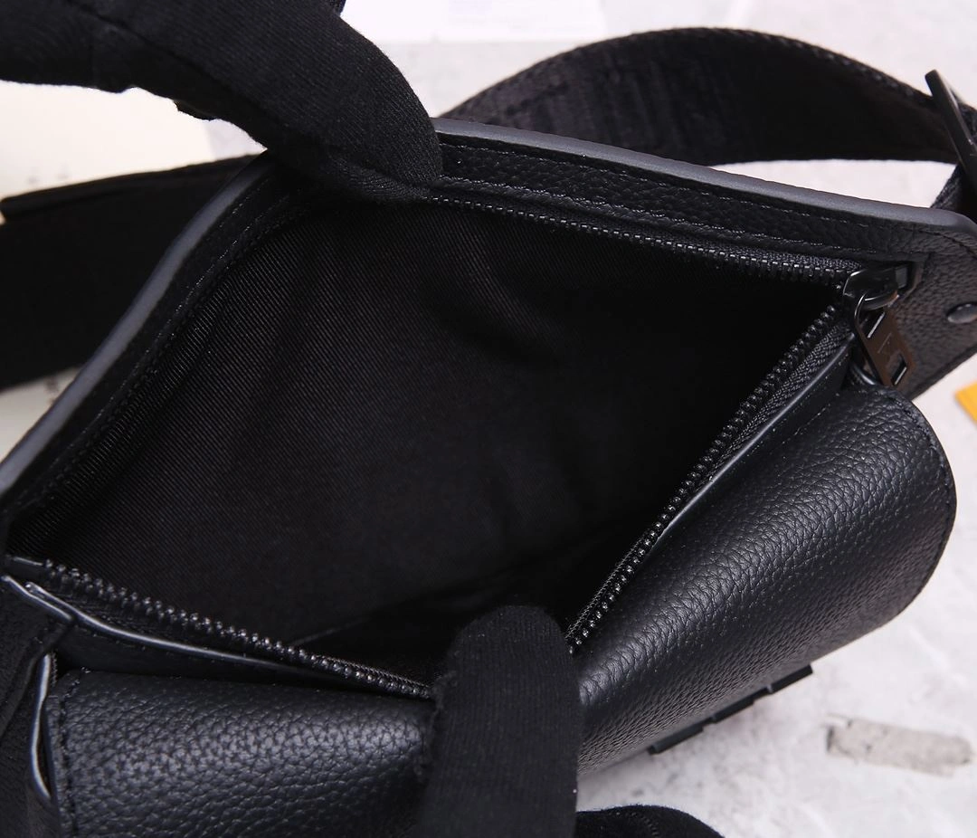 Mens Louis Vuitton Waist Chest Packs Durable 91618