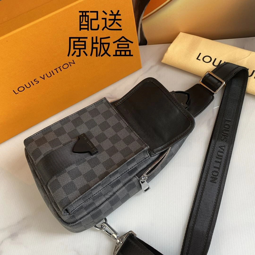 Mens Louis Vuitton Waist Chest Packs EasyMatch 91623
