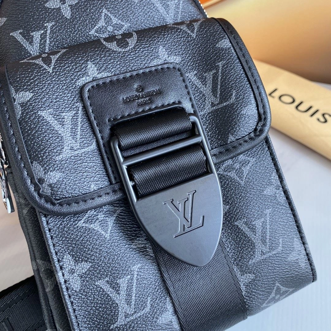 Mens Louis Vuitton Waist Chest Packs WeatherProof 91619