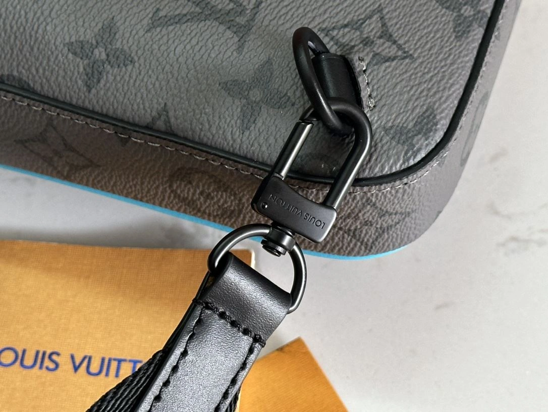 Mens Louis Vuitton Waist Chest Packs ZeroBulk 91614