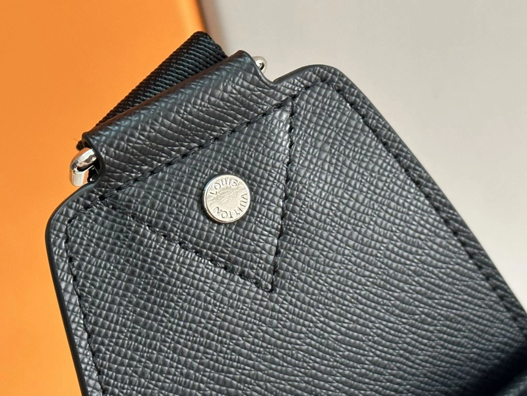 Mens Louis Vuitton Waist Chest Packs Thermal 91615