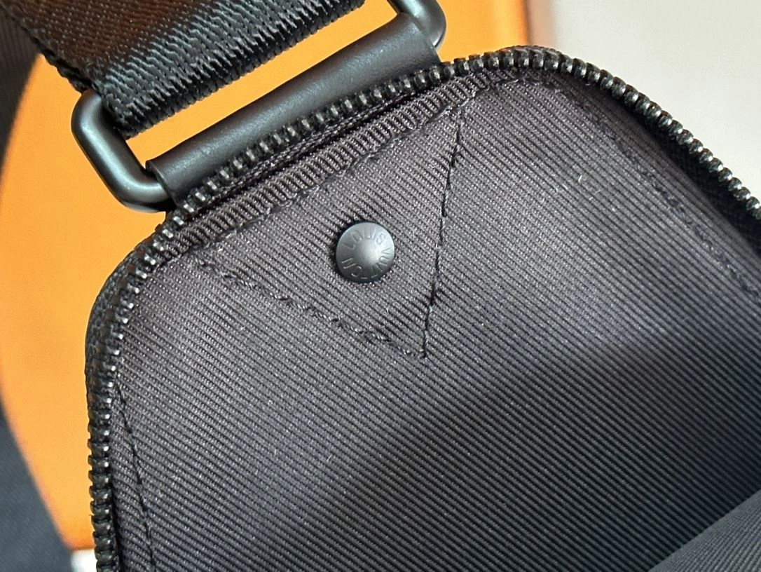 SportInspired Mens Louis Vuitton Waist Chest Packs 91613