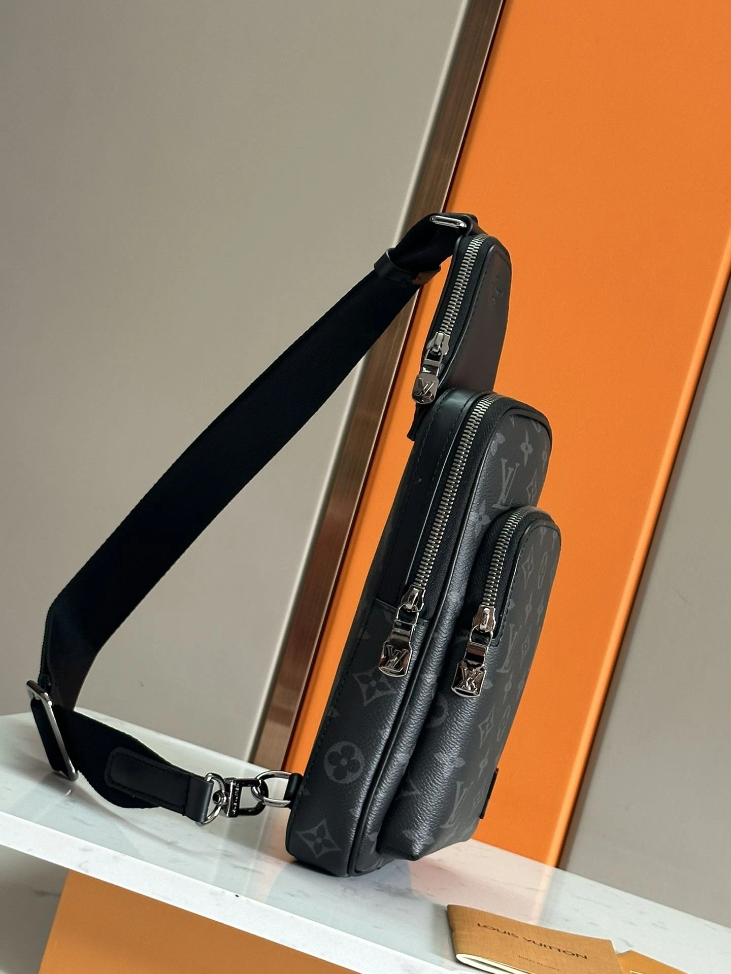 Mens Louis Vuitton Waist Chest Packs Classic 91644