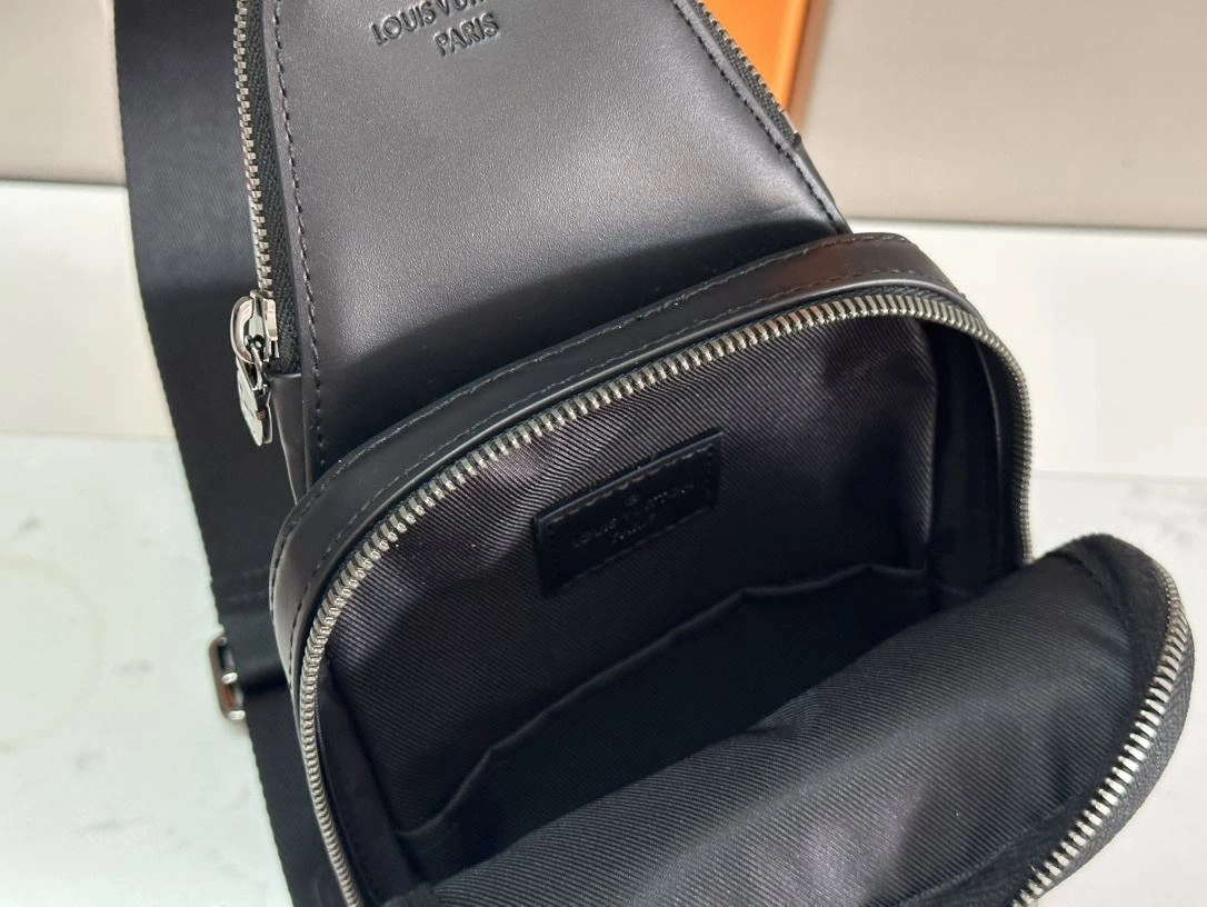 Mens Louis Vuitton Waist Chest Packs Classic 91644