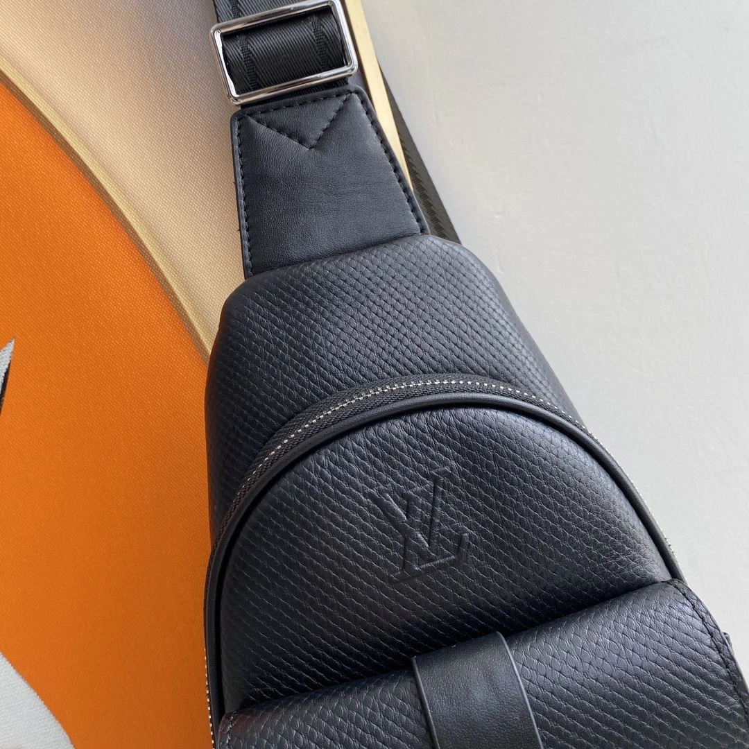 Seasonal Mens Louis Vuitton Waist Chest Packs 91650