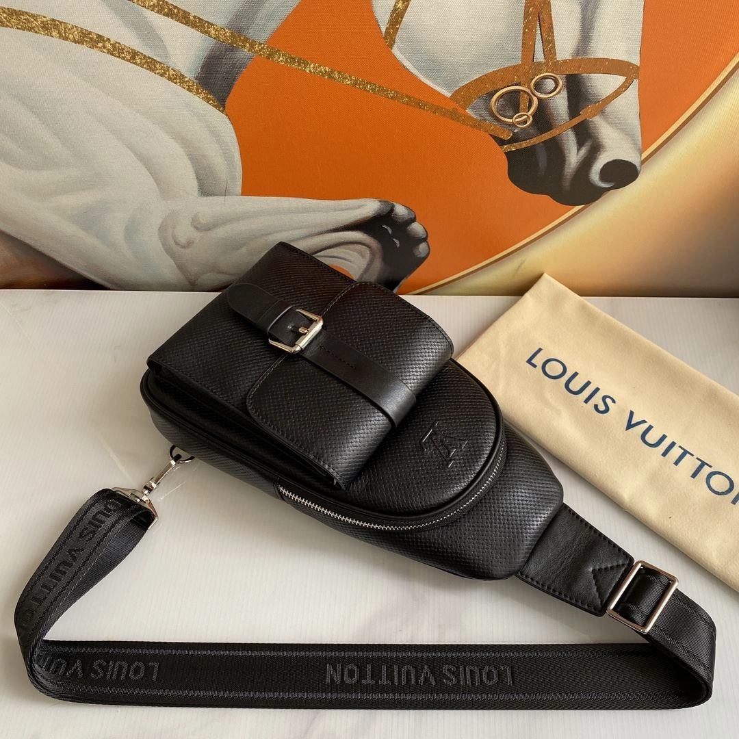 Seasonal Mens Louis Vuitton Waist Chest Packs 91650
