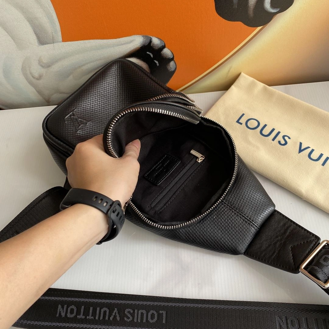 MultiPurpose Mens Louis Vuitton Waist Chest Packs 91609