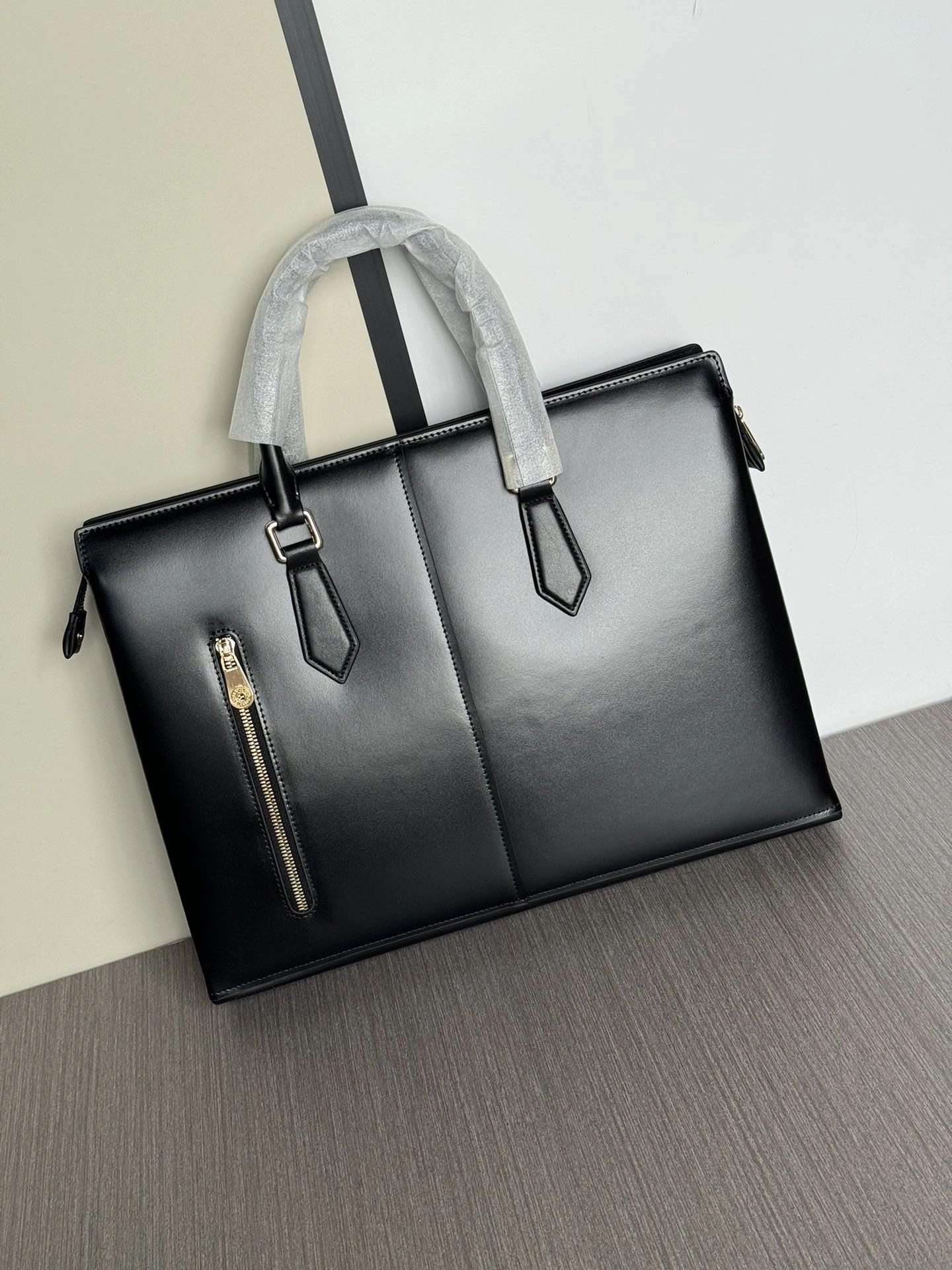 EyeCatching Mens Montblanc Briefcases 92567