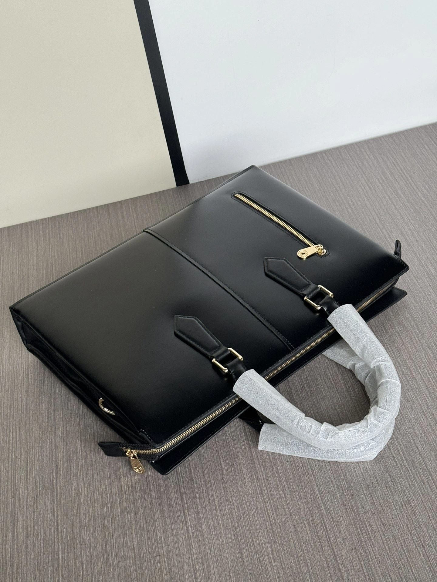 EyeCatching Mens Montblanc Briefcases 92567
