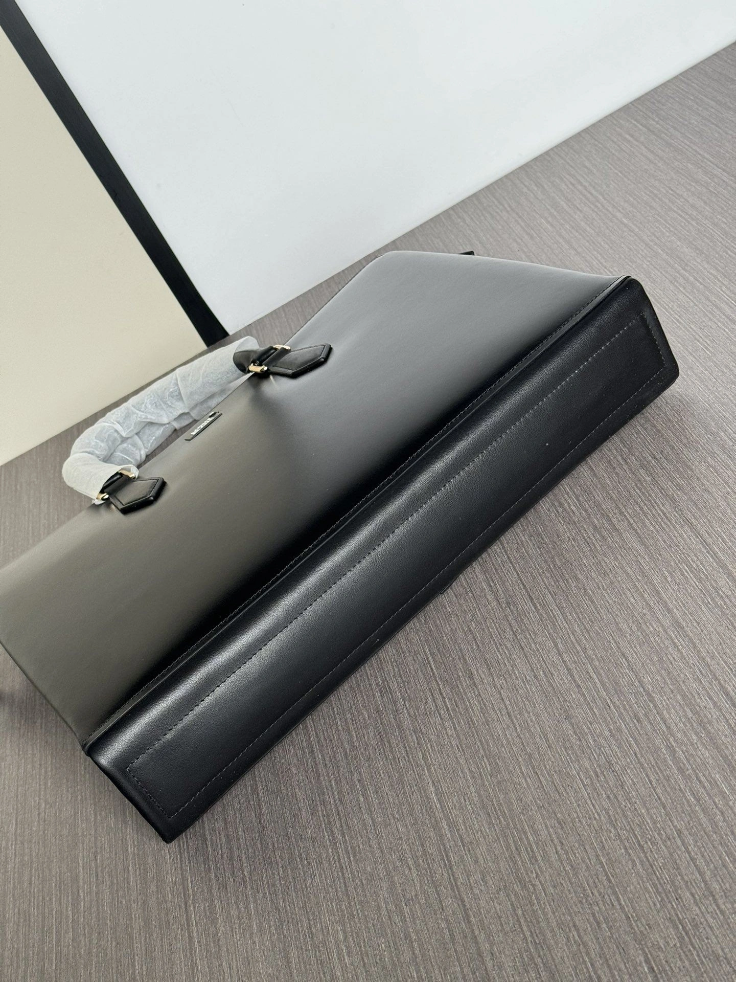 EyeCatching Mens Montblanc Briefcases 92567