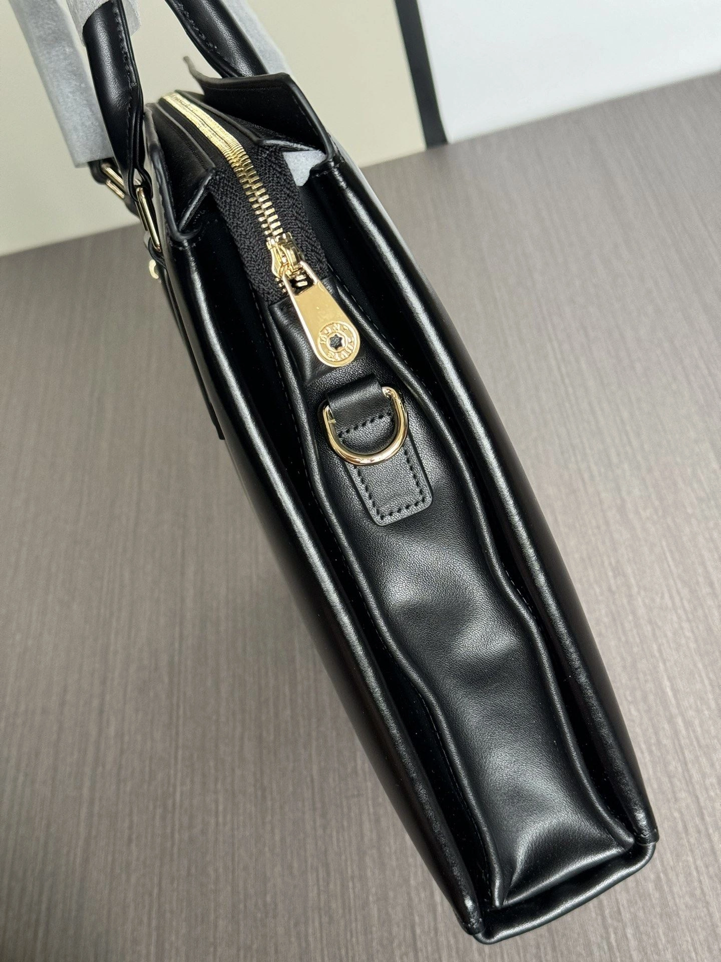EyeCatching Mens Montblanc Briefcases 92567