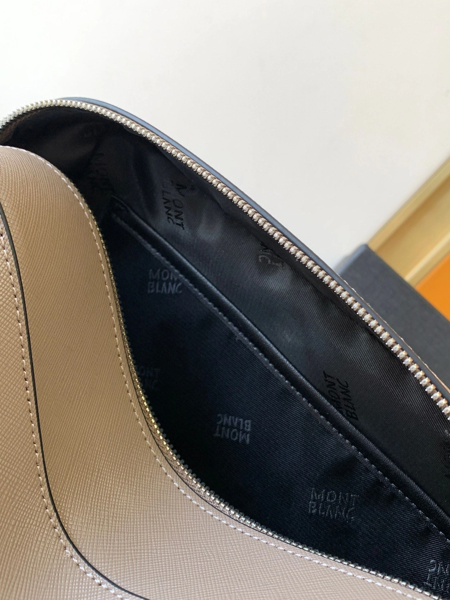 Contemporary Mens Montblanc Clutch Bags 91581