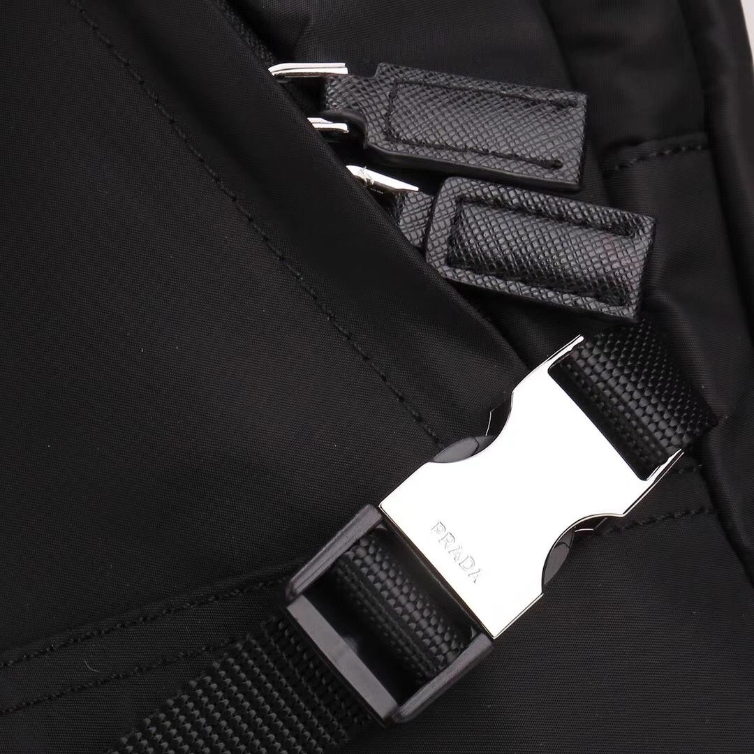 Mens Prada Backpacks Minimalist 90842