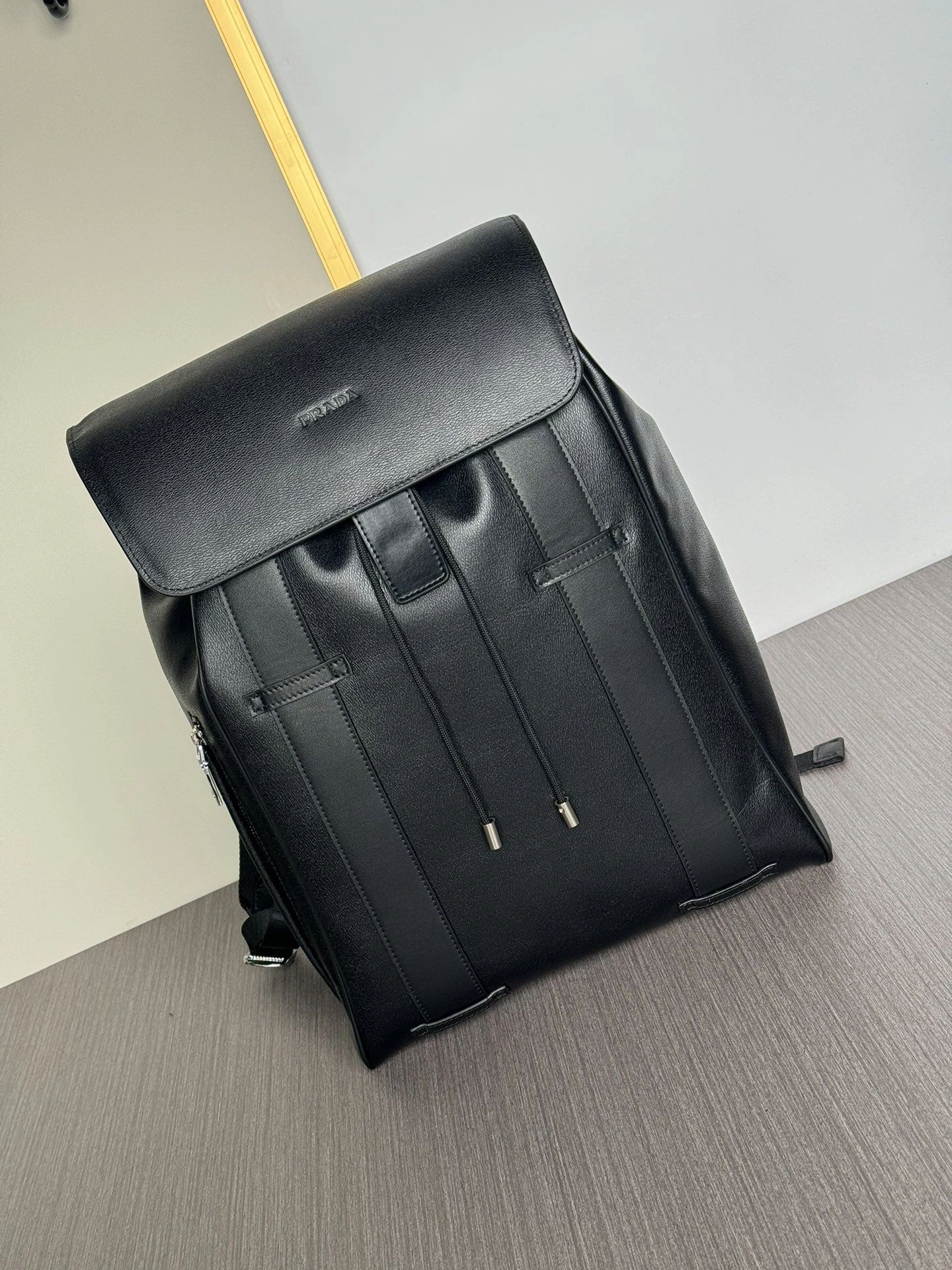 Mens Prada Backpacks ModernLook 92482