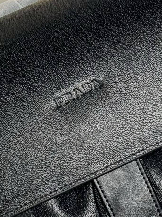 Mens Prada Backpacks ModernLook 92482