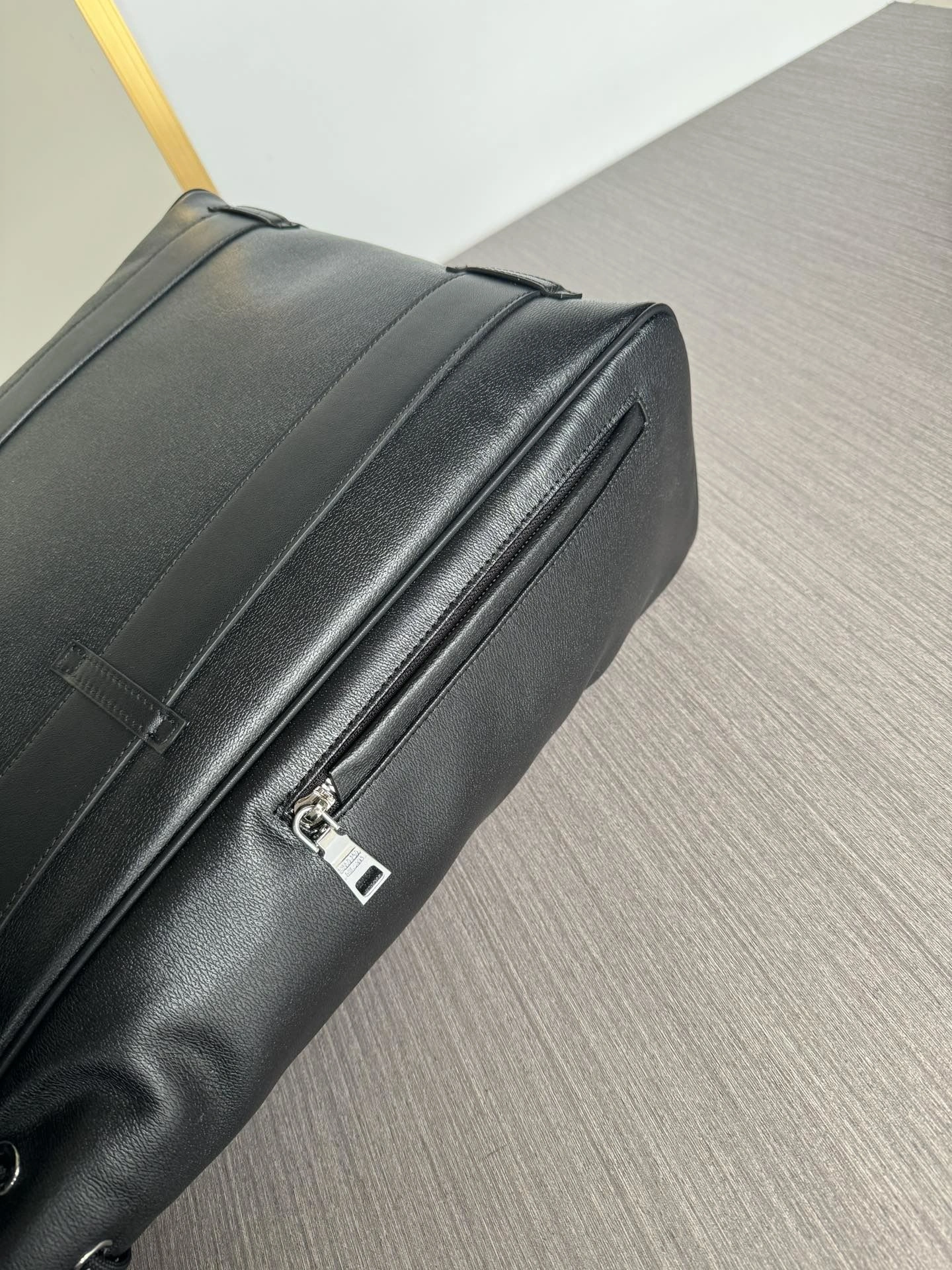 Mens Prada Backpacks ModernLook 92482