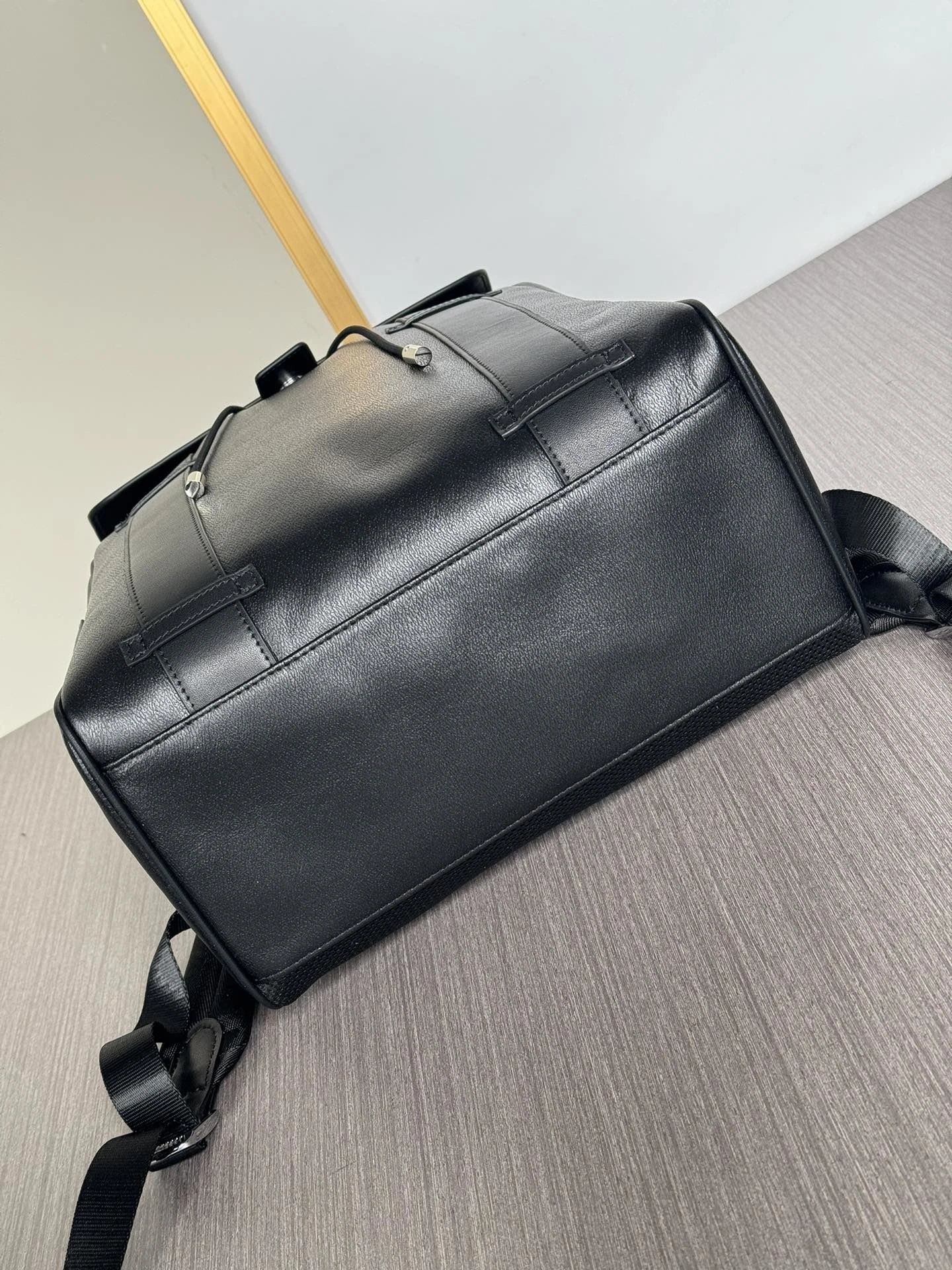 Mens Prada Backpacks ModernLook 92482