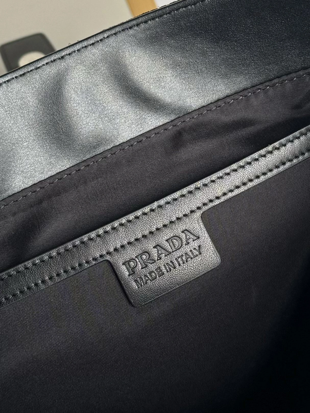 Mens Prada Backpacks ModernLook 92482