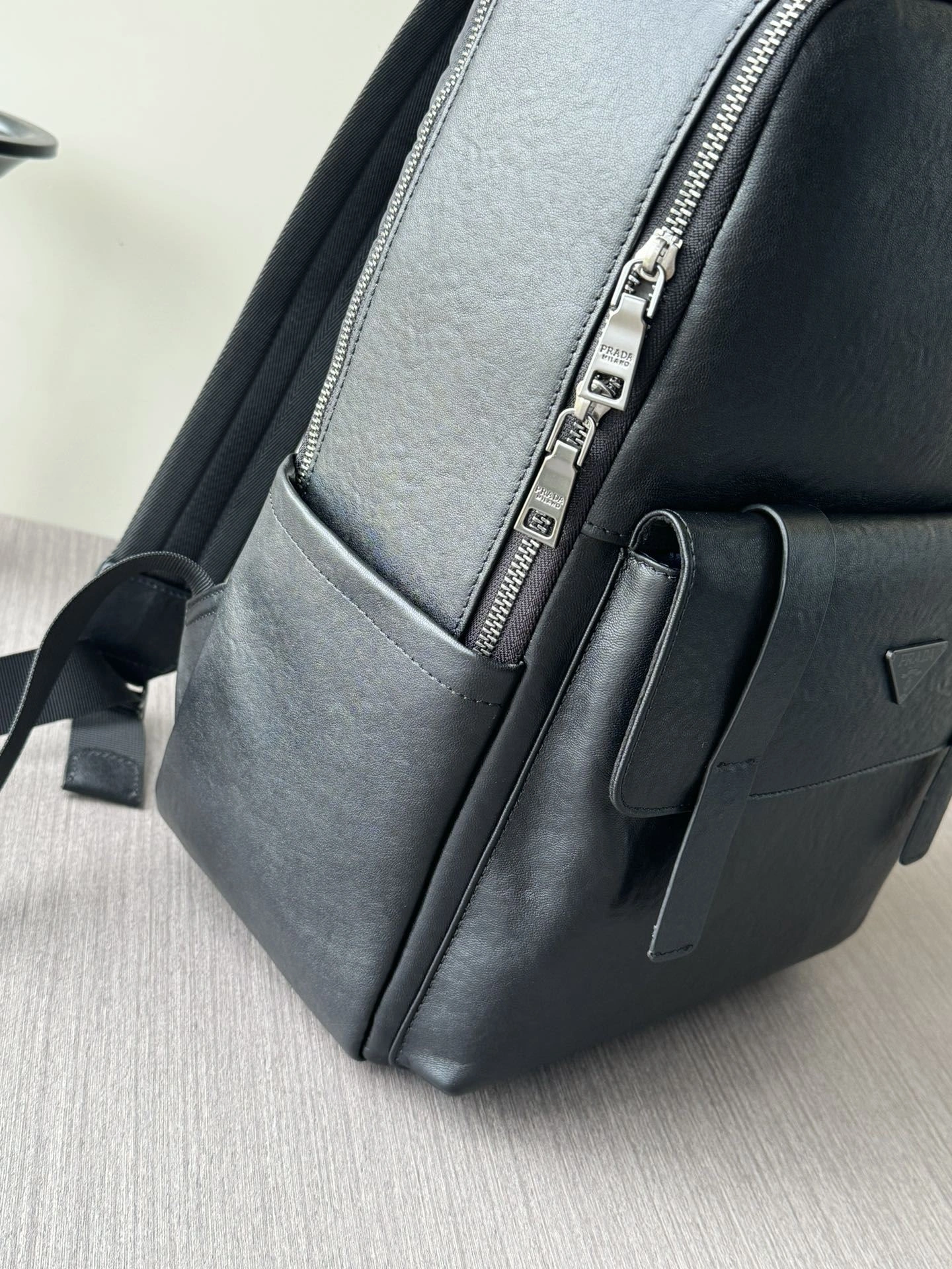 ModernLook Mens Prada Backpacks 92543