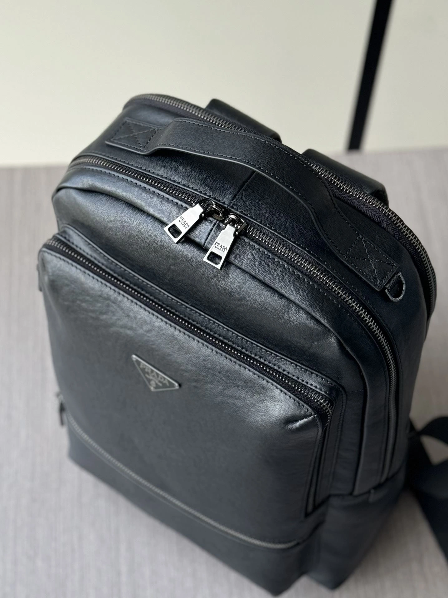 Mens Prada Backpacks ModernLook 92547