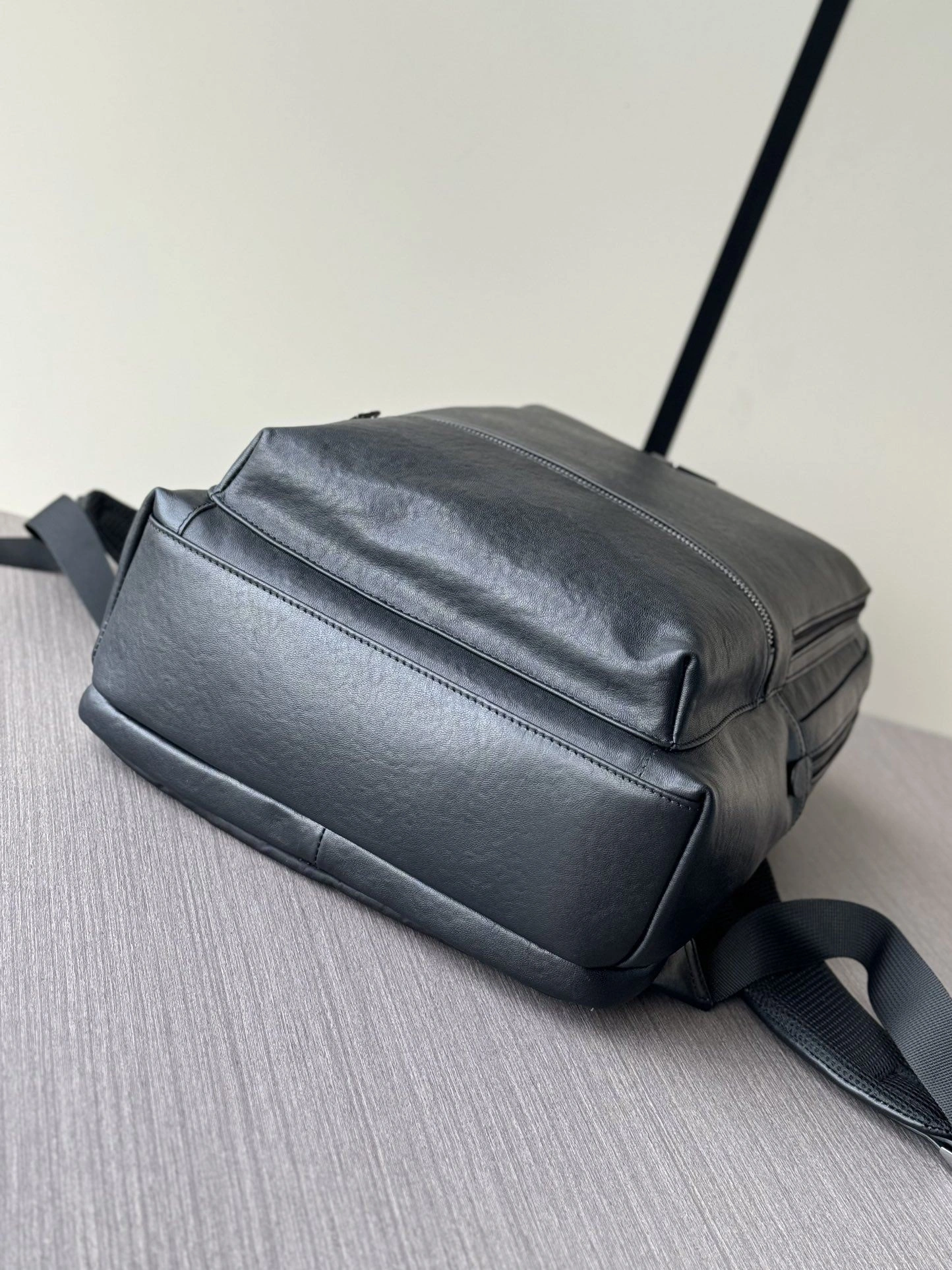 Mens Prada Backpacks ModernLook 92547
