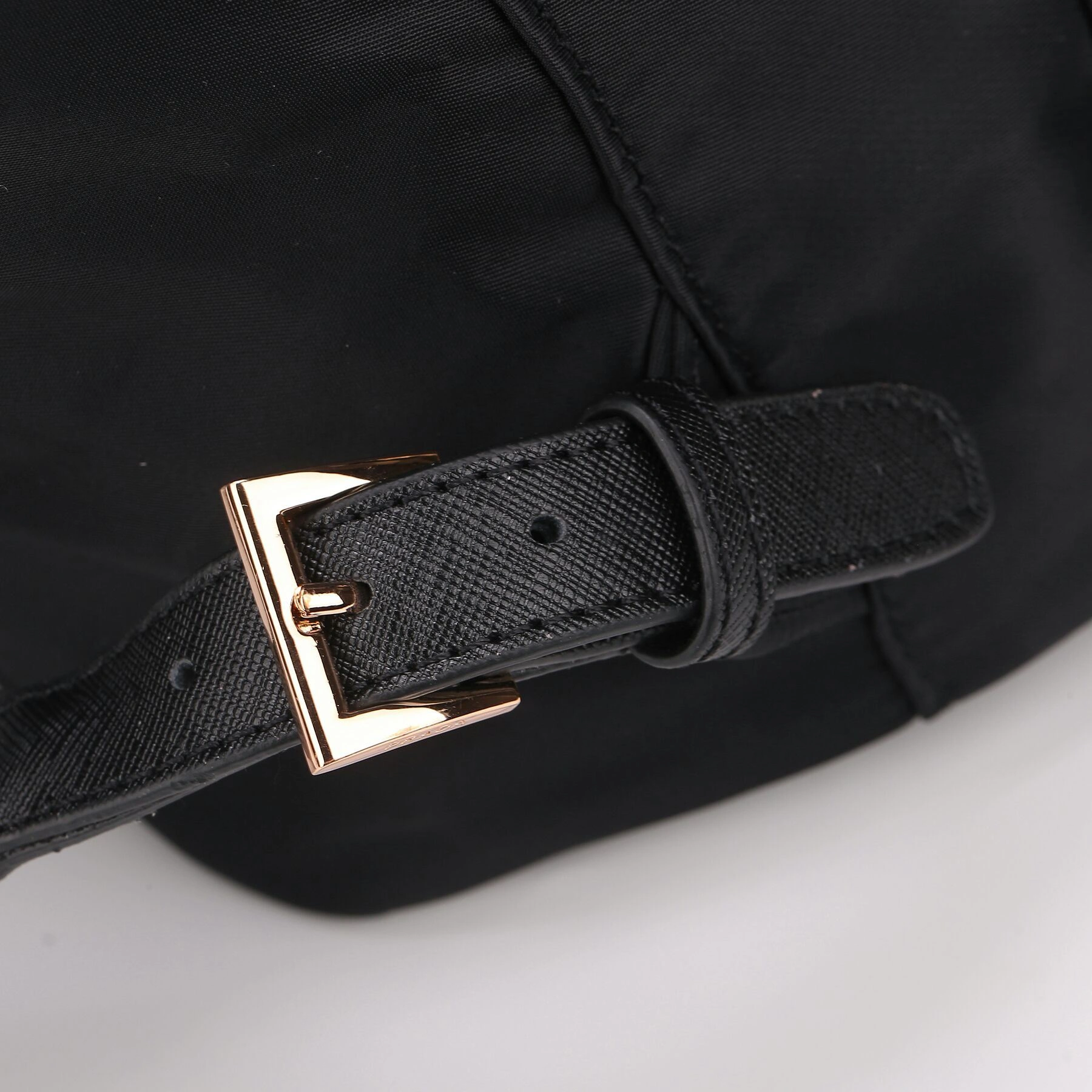 Snug Mens Prada Backpacks 92494