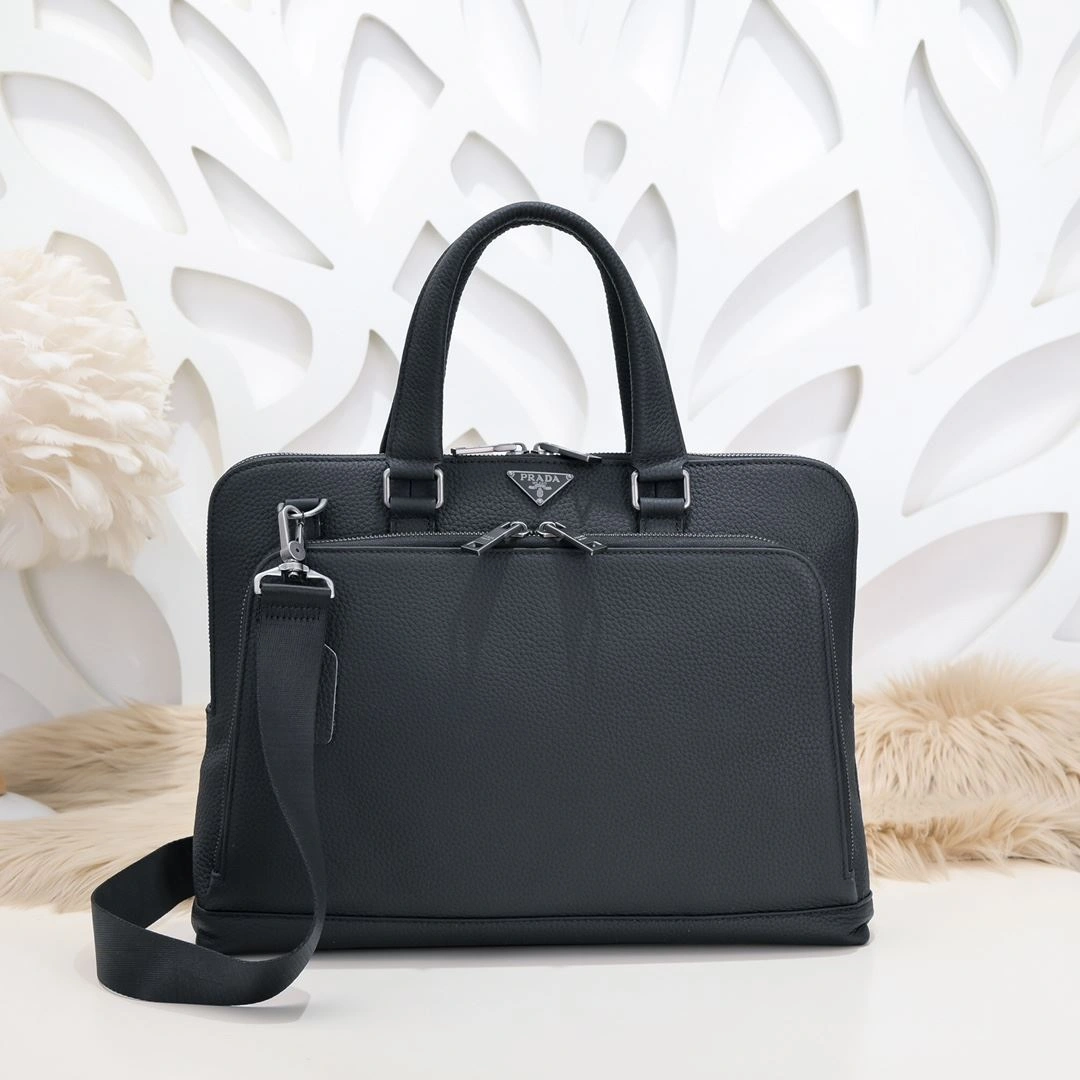 WellDesigned Mens Prada Briefcases 90744